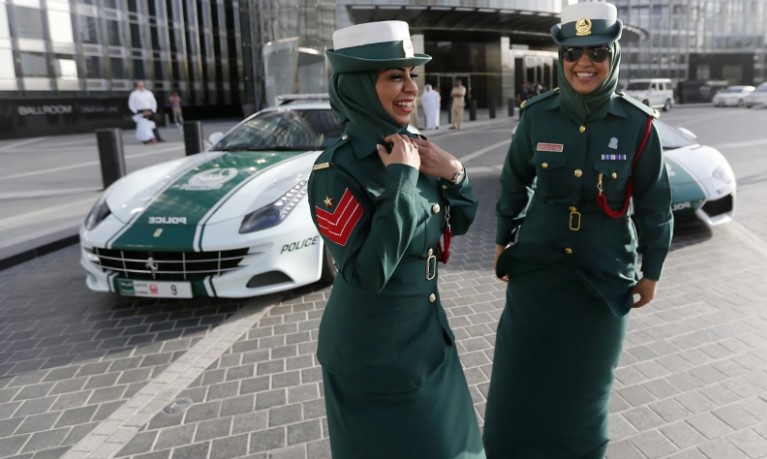 Право на работу и трудоустройство женщин в ОАЭ